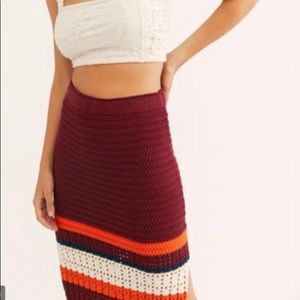 High rise bohemian skirt.